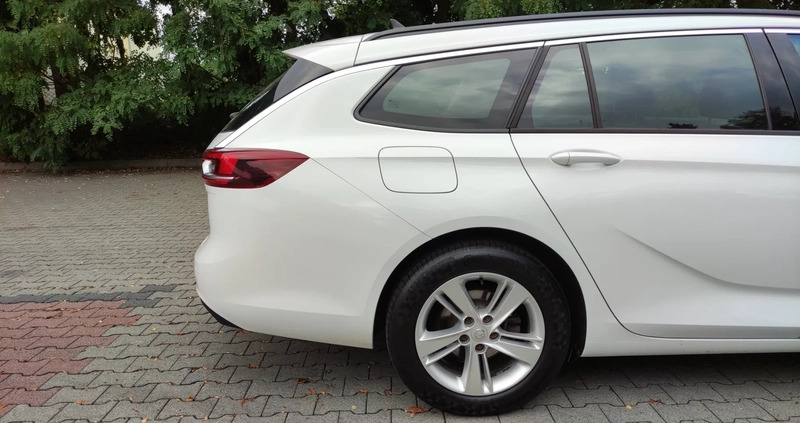 Opel Insignia cena 44900 przebieg: 227000, rok produkcji 2018 z Praszka małe 667